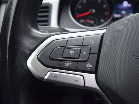 Used 2020 Volkswagen Atlas Cross Sport SE w/ Panoramic Sunroof Package image 37