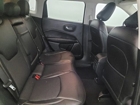 Used 2018 Jeep Compass Latitude w/ Cold Weather Group image 19