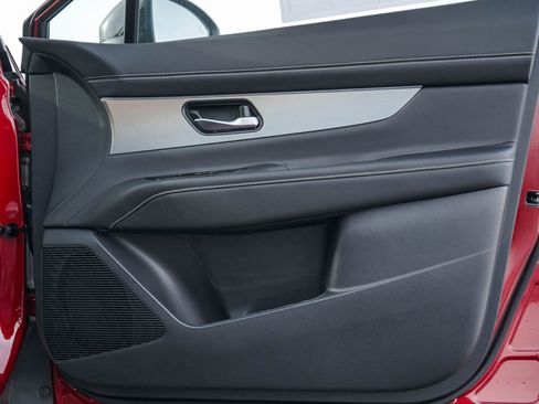 New 2025 Nissan Murano SL image 10