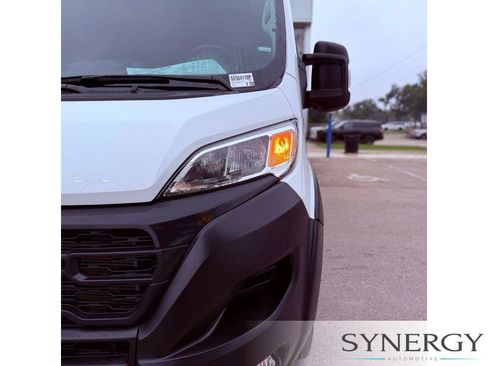Used 2025 RAM ProMaster 2500 w/ Convenience Group FWD image 7