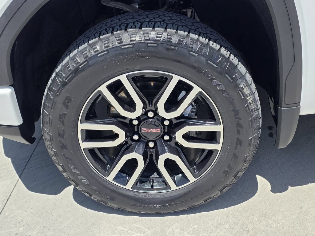 Used 2022 GMC Sierra 1500 AT4 w/ AT4 Preferred Package AWD/4WD image 31
