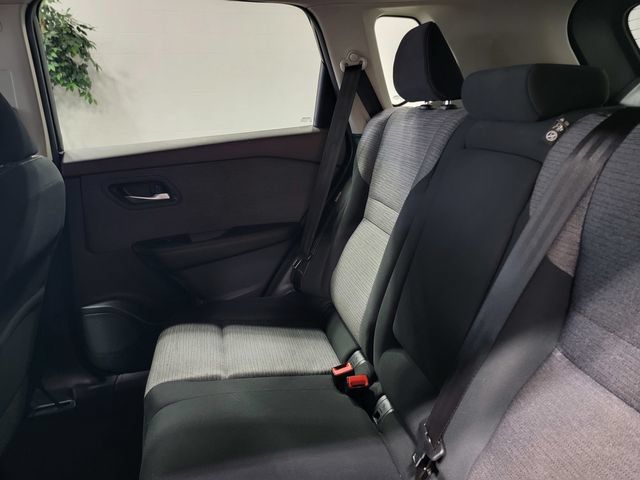 Used 2021 Nissan Rogue SV AWD/4WD image 14