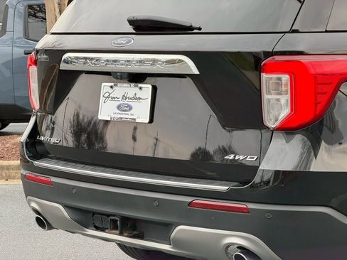 Certified 2022 Ford Explorer Limited w/ Limited Technology Package image 9