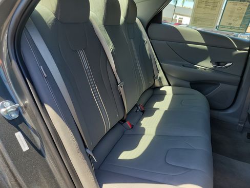 Certified 2025 Hyundai Elantra Sport FWD image 26