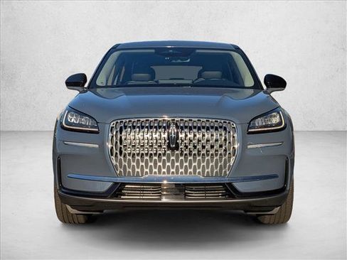 Used 2023 Lincoln Corsair FWD image 2