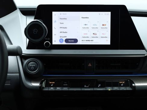 Used 2024 Toyota Prius XLE image 17