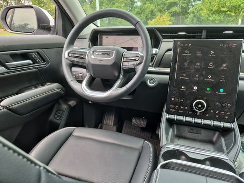 Used 2026 GMC Terrain Denali w/ LPO, Floor Liner Package AWD/4WD image 29