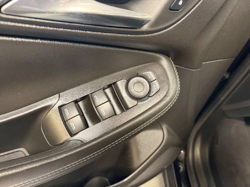 Used 2025 Buick Encore GX Preferred FWD image 8