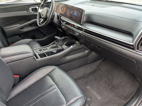 Used 2024 Kia Sorento S image 39
