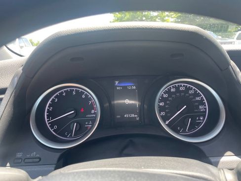 Used 2022 Toyota Camry LE FWD image 14