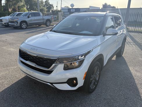 Used 2022 Kia Seltos S FWD image 3
