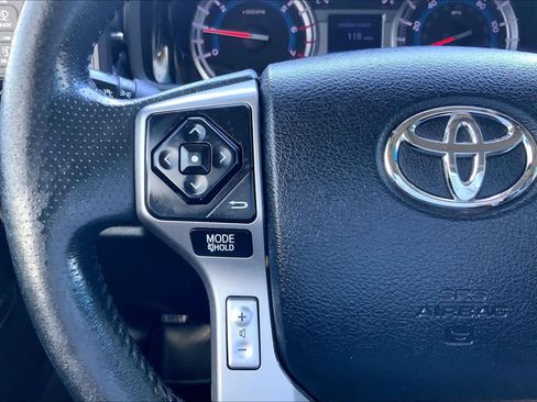 Used 2018 Toyota 4Runner SR5 Premium RWD image 24