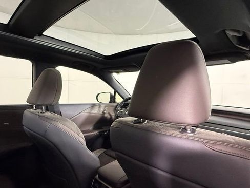 Used 2025 Lexus RX 450h AWD w/ Luxury Package image 28