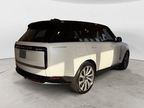 New 2026 Land Rover Range Rover Autobiography image 4