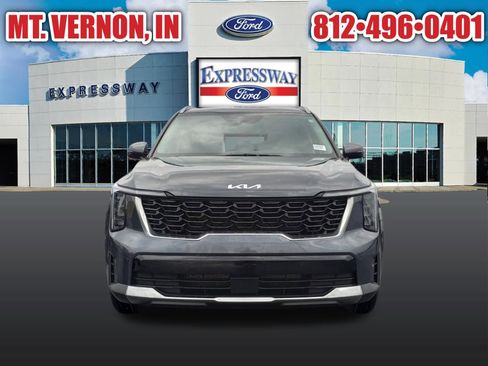 Used 2024 Kia Sorento S FWD image 4
