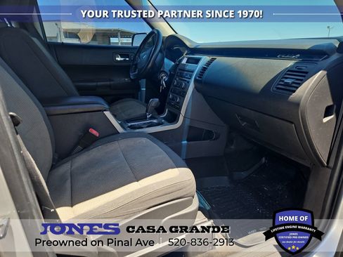 Used 2009 Ford Flex SE FWD image 11