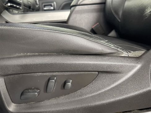 Used 2018 Chevrolet Silverado 1500 LTZ Z71 AWD/4WD image 12