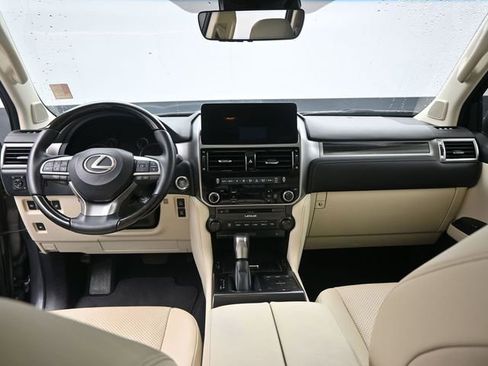 Used 2023 Lexus GX 460 Luxury w/ Sport Design Package AWD/4WD image 30