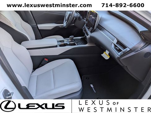 New 2026 Lexus RX 350h AWD/4WD image 4