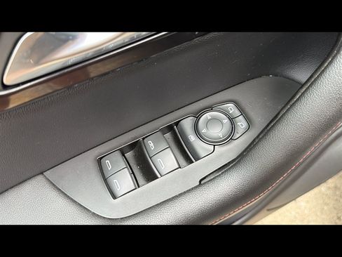 Used 2019 Chevrolet Blazer RS AWD/4WD image 8