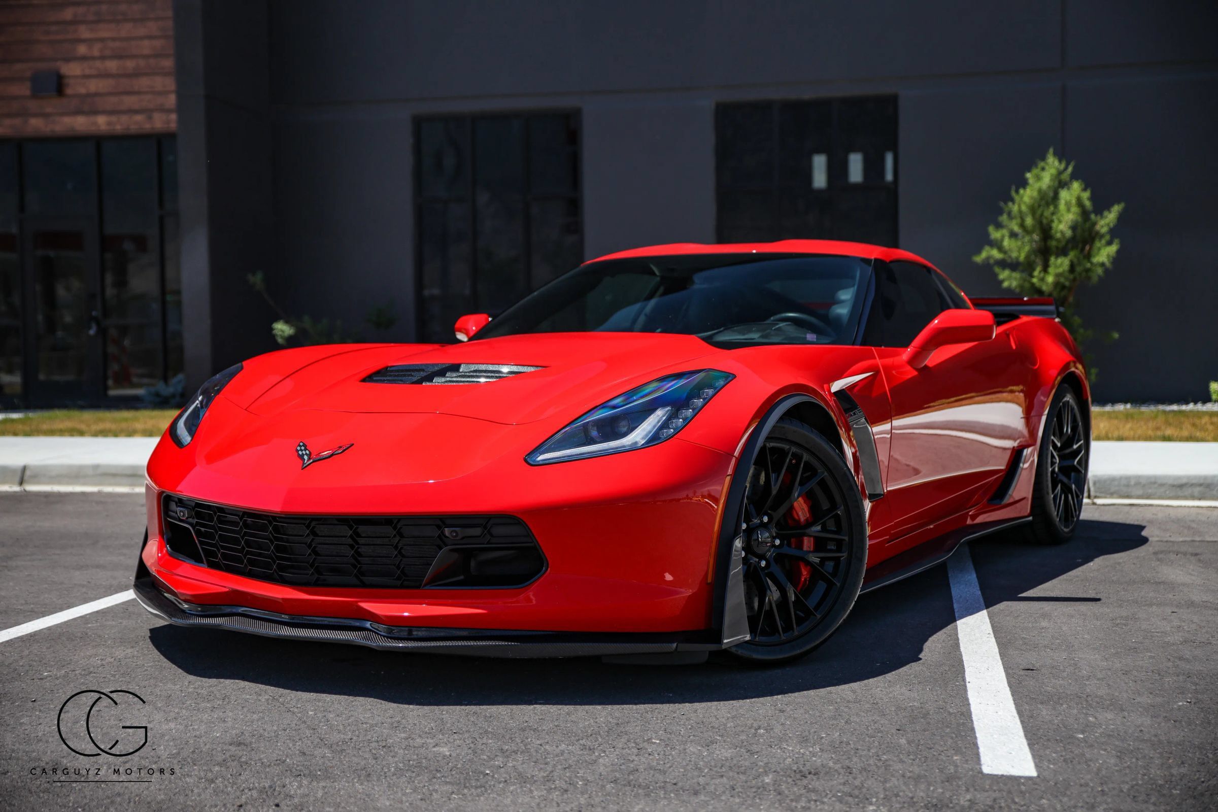 Used 2019 Chevrolet Corvette Z06 RWD image 2