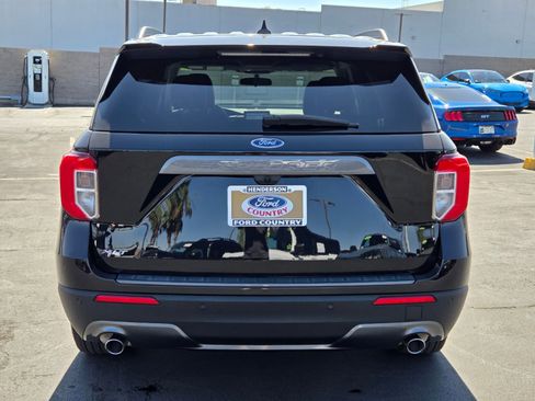 Certified 2023 Ford Explorer XLT w/ Equipment Group 202A RWD image 5
