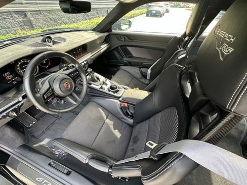 Used 2025 Porsche 911 GT3 RS RWD image 4