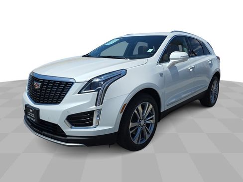 Certified 2024 Cadillac XT5 Premium Luxury w/ LPO, Premium Carpet Package FWD image 4