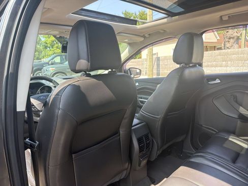 Used 2017 Ford Escape Titanium FWD image 19