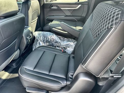 New 2026 GMC Acadia Denali w/ Super Cruise Package FWD image 16
