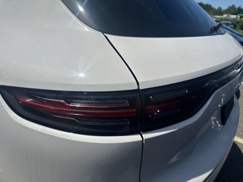 Certified 2023 Porsche Cayenne AWD/4WD image 7