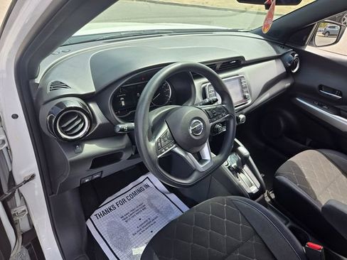 Used 2018 Nissan Kicks SV w/ Exterior Package FWD image 8