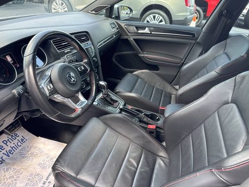 Used 2017 Volkswagen GTI SE FWD image 16