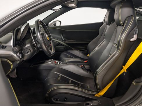 Used 2013 Ferrari 458 Italia Coupe image 17