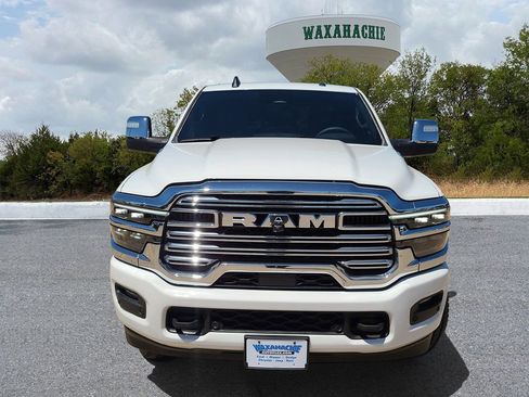 Used 2026 RAM 2500 Laramie AWD/4WD image 2