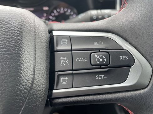 Used 2024 Jeep Compass Trailhawk w/ Trailhawk Convenience Group image 21