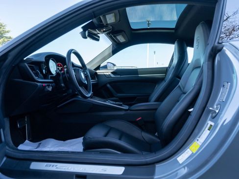 Certified 2023 Porsche 911 Carrera 4S image 24