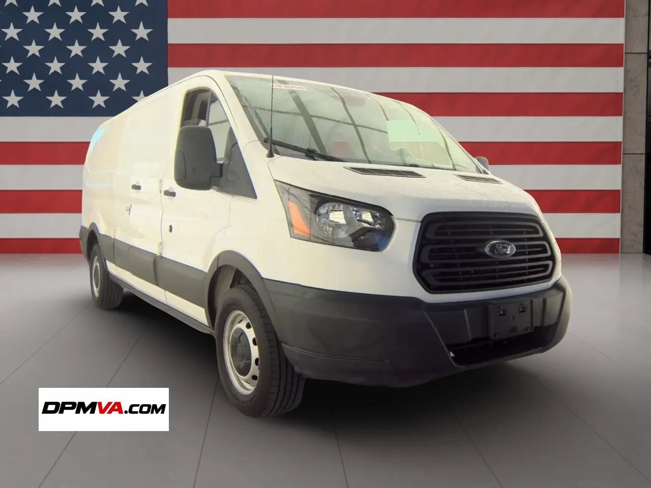 Used 2019 Ford Transit 150 148 Low Roof RWD image 2