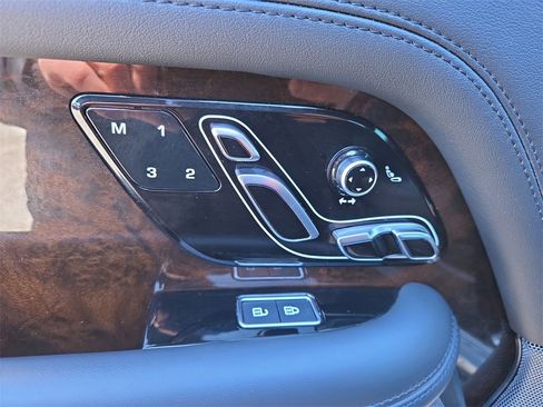 Used 2022 Land Rover Range Rover Westminster Edition image 11