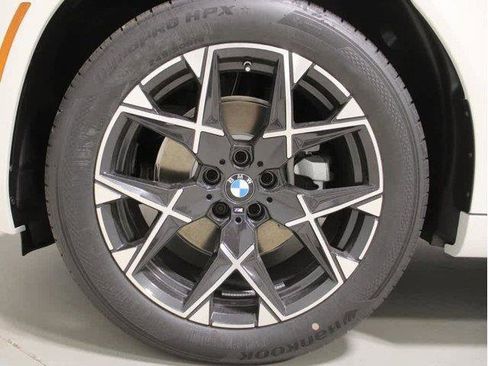 Used 2025 BMW X3 xDrive30i w/ M Sport Package AWD/4WD image 18