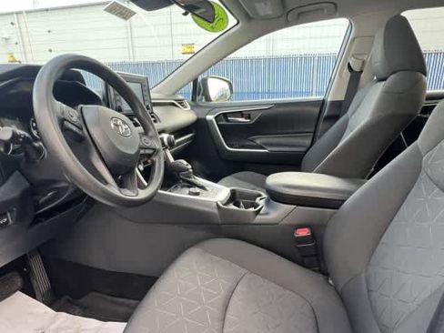 Used 2021 Toyota RAV4 XLE image 20