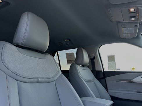 New 2025 Ford Explorer Active w/ Active Comfort Package image 14