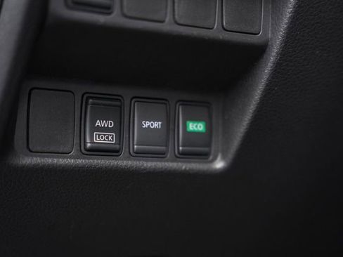 Used 2017 Nissan Rogue S image 38