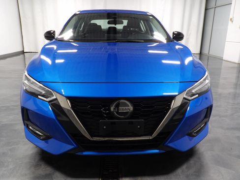 Used 2023 Nissan Sentra SR w/ Trunk Package FWD image 3