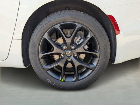 New 2026 Chrysler Pacifica Select w/ S Appearance Package FWD image 7