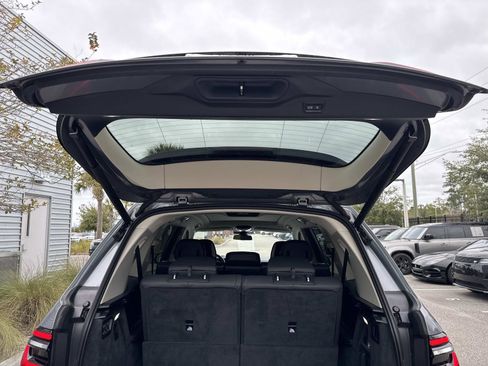 Used 2025 BMW X7 xDrive40i image 12