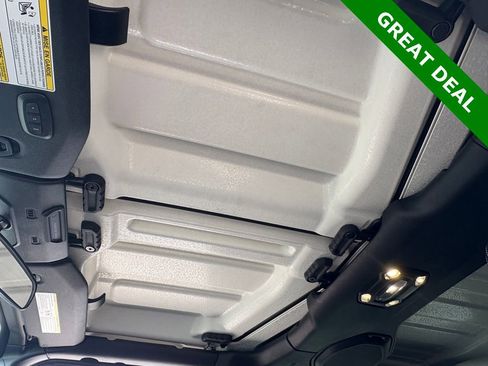 Used 2023 Jeep Wrangler Sport S image 38