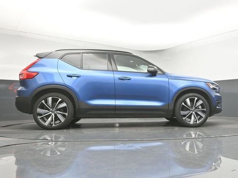 Used 2021 Volvo XC40 P8 Recharge w/ Advanced Package image 41