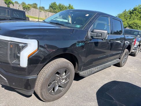 Used 2025 Ford F150 Lightning Flash AWD/4WD image 3