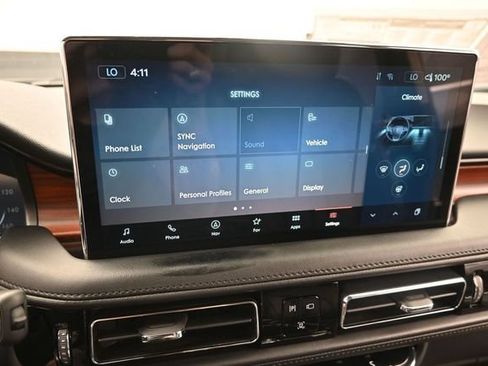 Used 2023 Lincoln Nautilus Reserve AWD/4WD image 35